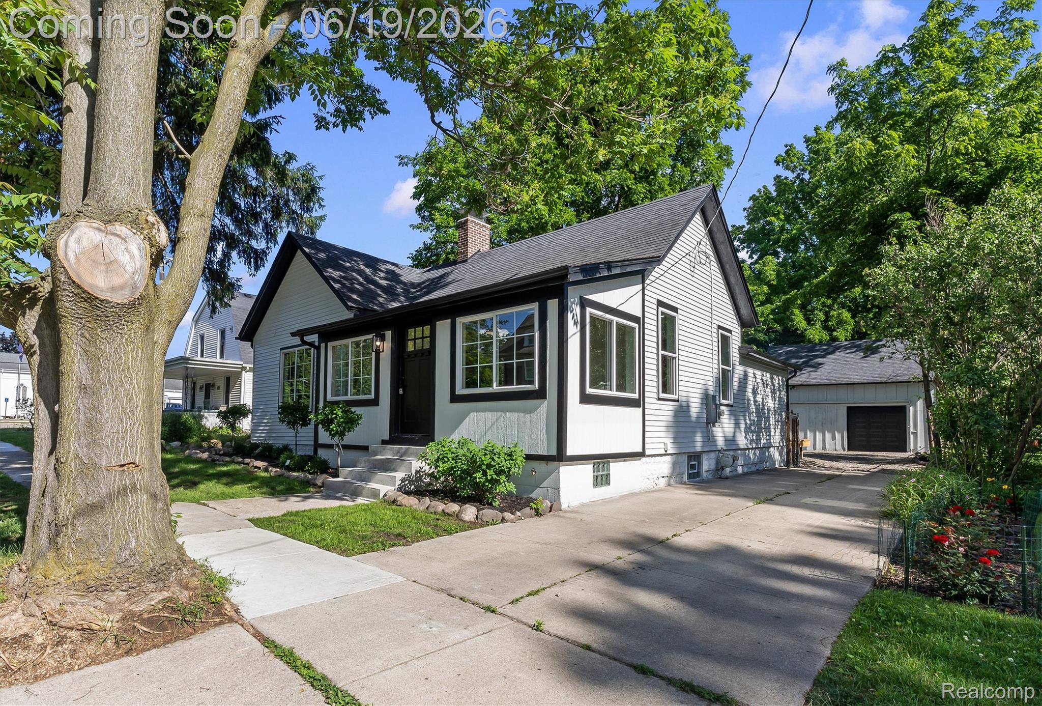 117 E Church Street E