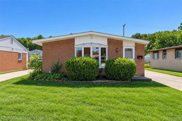 34047 BIRCHWOOD ST, WESTLAND, MI 48186 - Image 80b701e54578ae80cd6a2bb72e776f36/2257211912