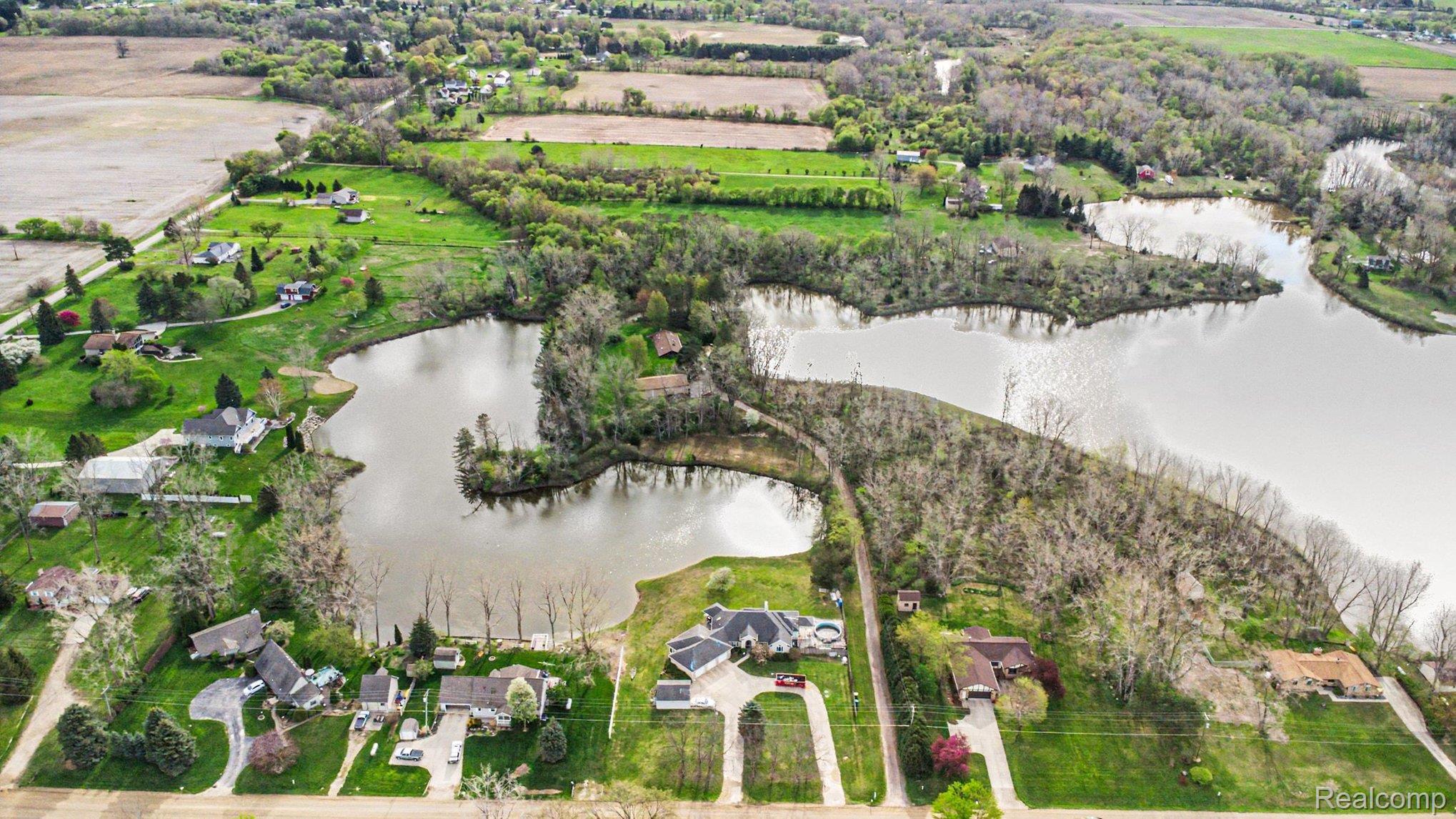 6095 S Sheridan Avenue