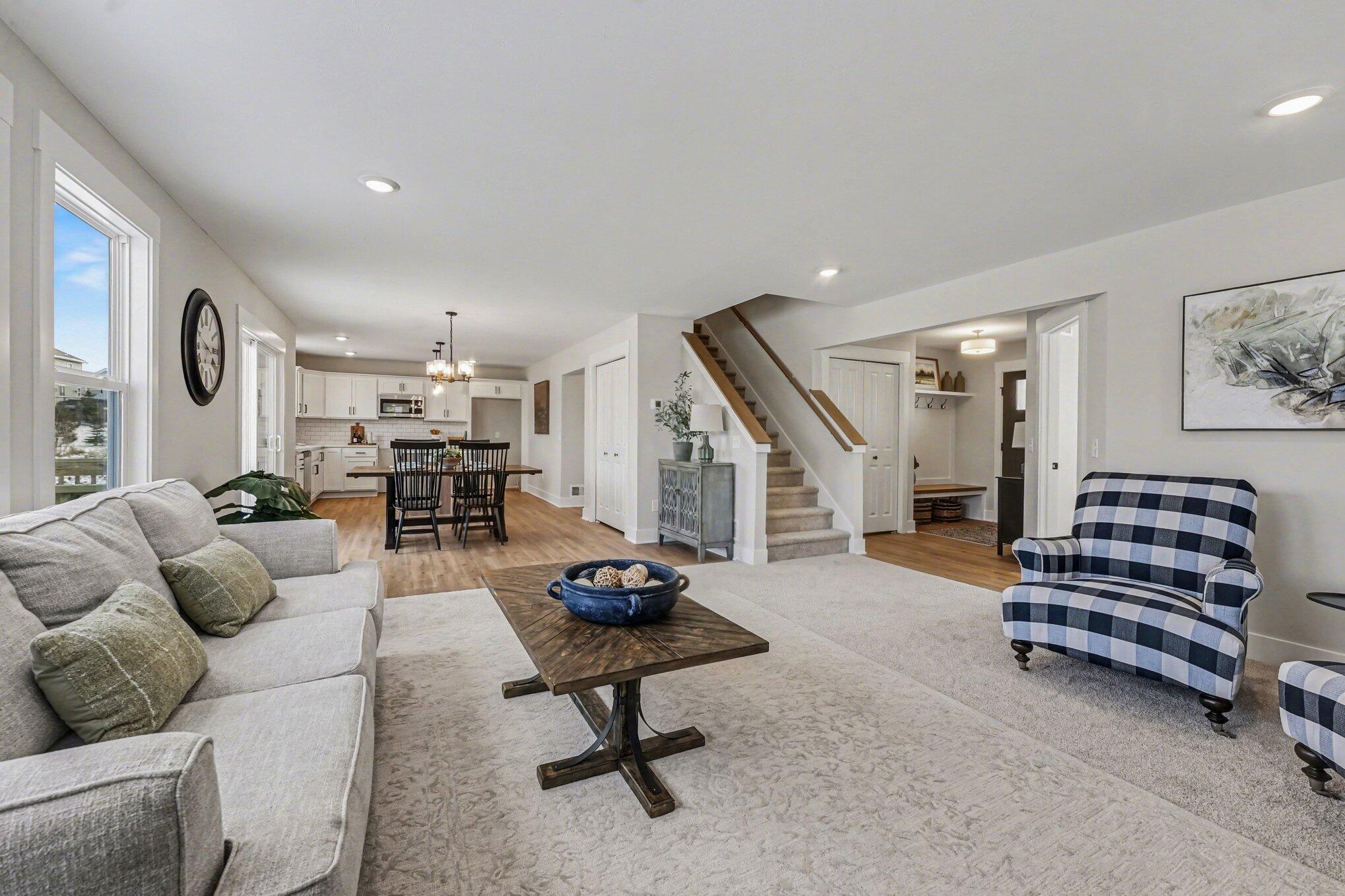 1831 Stratford Lane NW