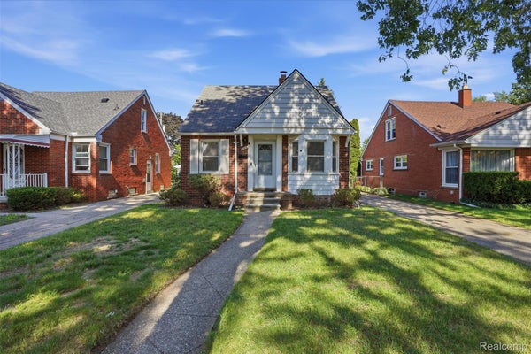 2204 N FRANKLIN ST, DEARBORN, MI 48128 - Image 80e487282db6b6b3d31a09b618fb6c48/3052015972