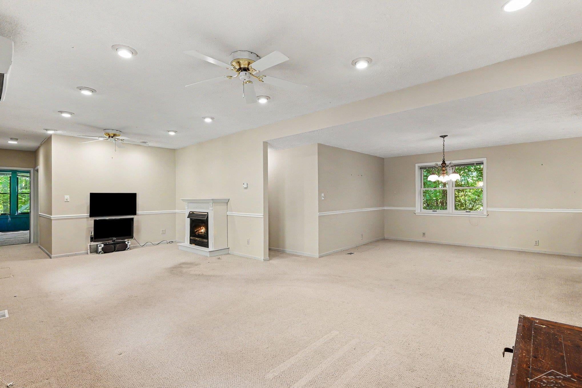 1038 E Freeland Road