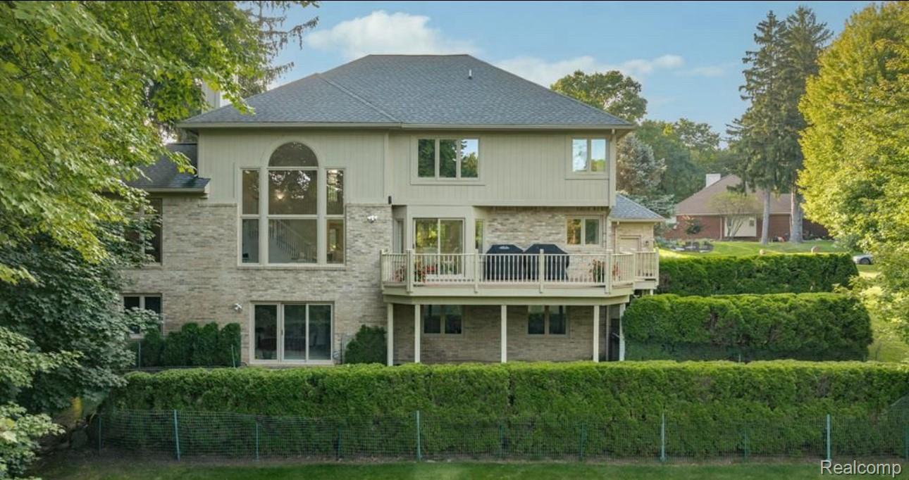 1753 Deer Path Trail