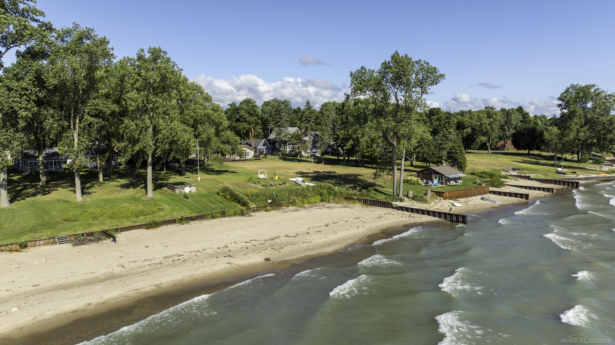 8195 Lakeshore Road