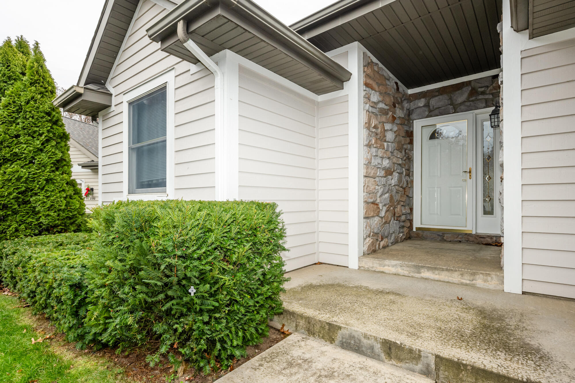 2350 Shoreham Highlands Street