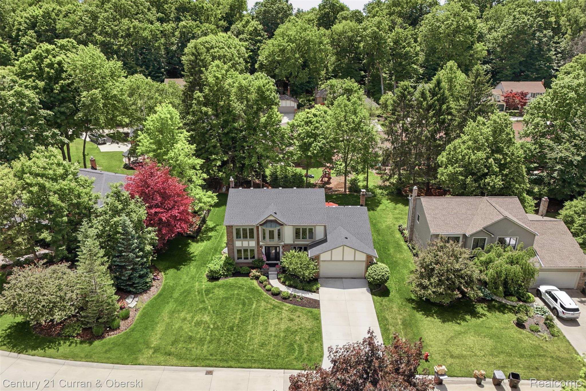 42149 Crestview Circle