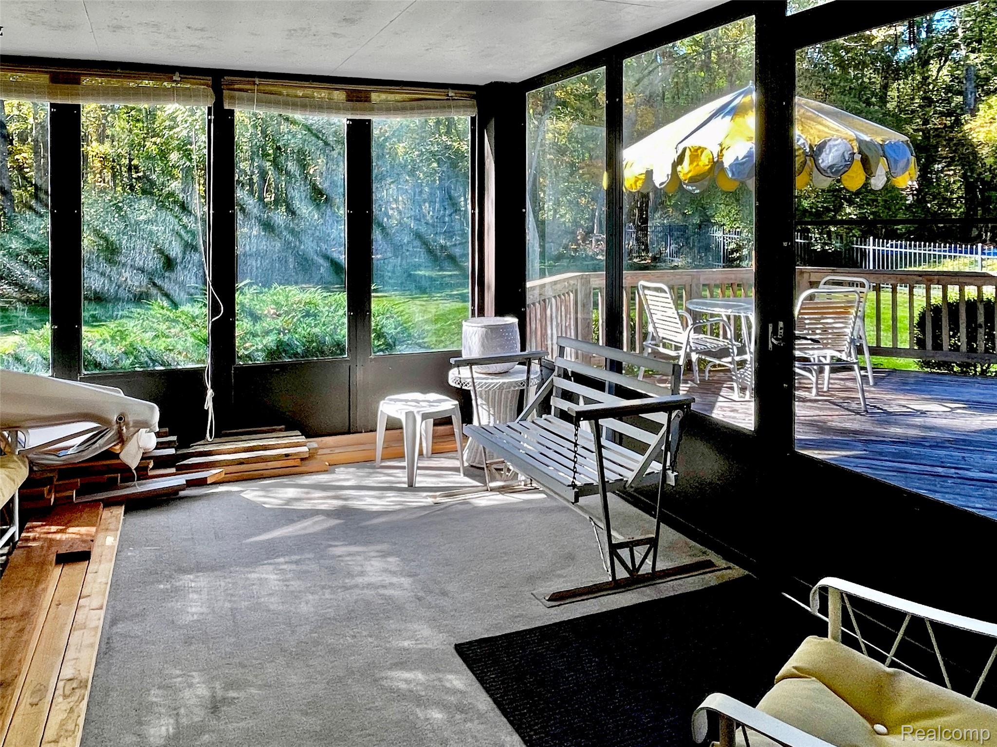 Oakland Charter Township, Michigan 48306, United States, 5 Bedrooms Bedrooms, ,3 BathroomsBathrooms,Residential,Active,226169