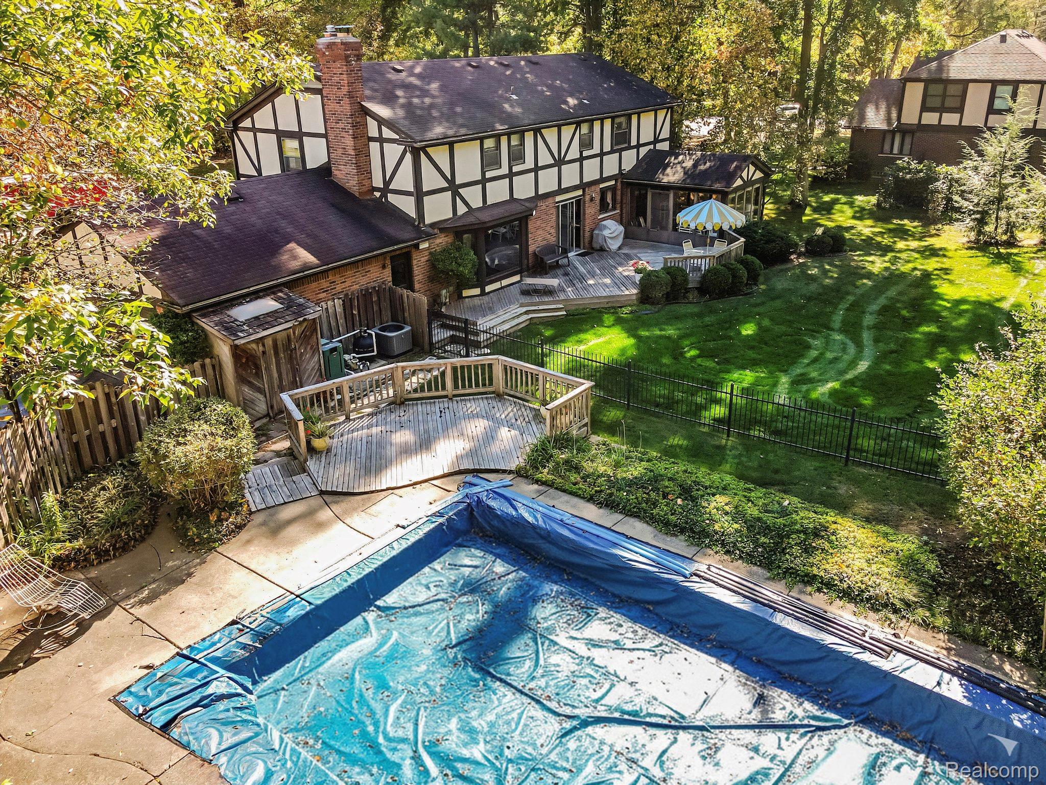 5962 Oakland Valley Drive