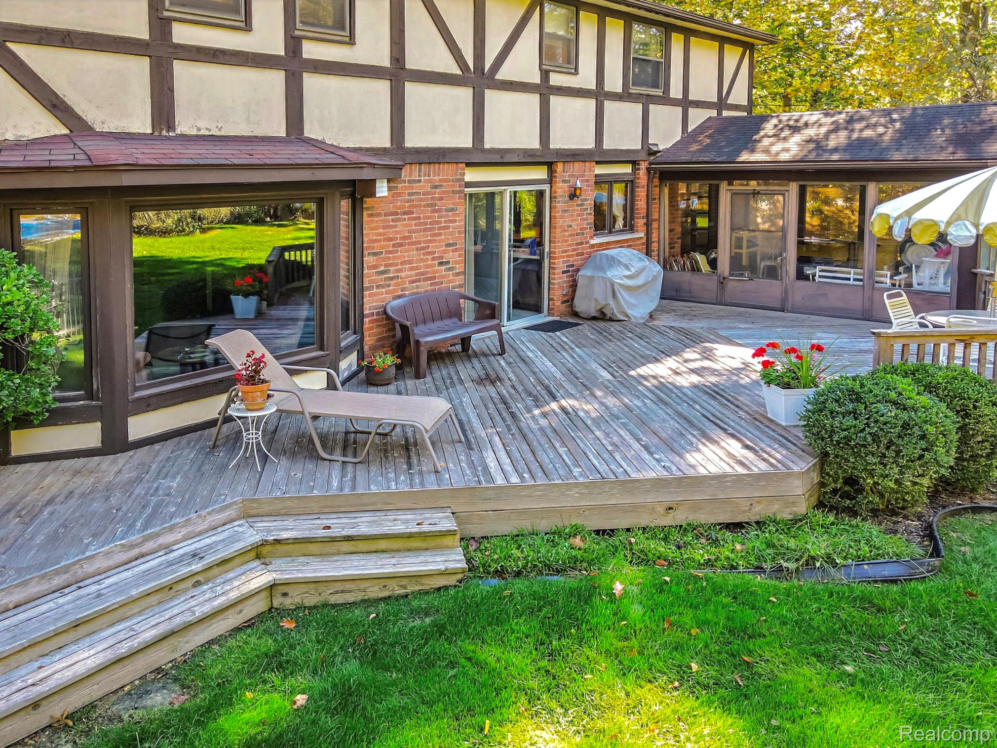 5962 Oakland Valley Drive