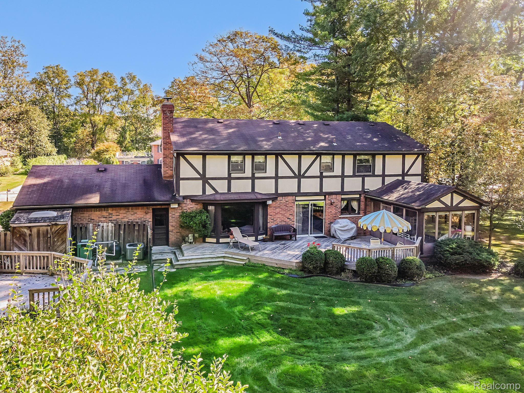 5962 Oakland Valley Drive