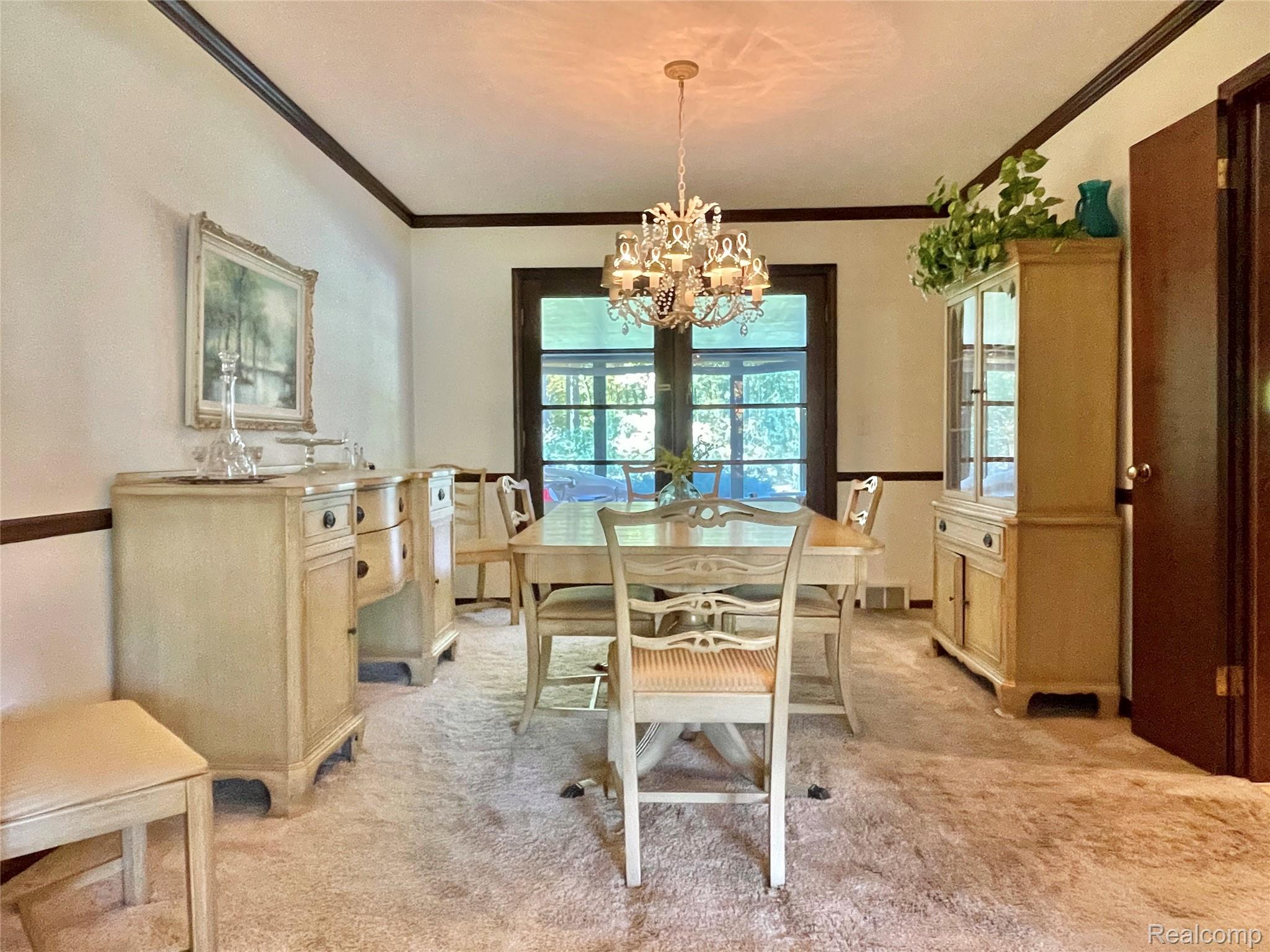 Oakland Charter Township, Michigan 48306, United States, 5 Bedrooms Bedrooms, ,3 BathroomsBathrooms,Residential,Active,226169