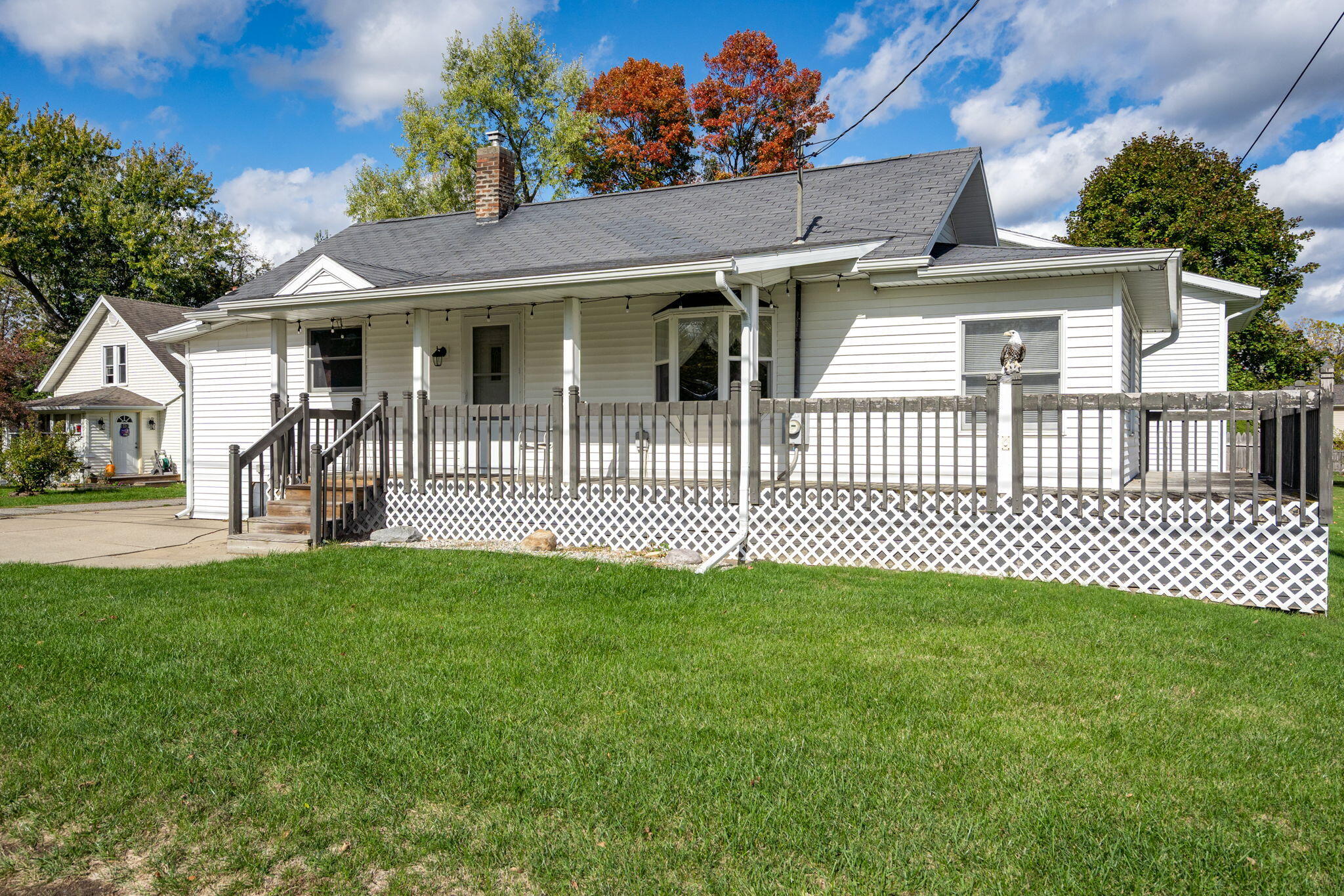 921 E Willoughby Road