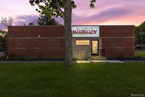 27241 SOUTHFIELD Road Lathrup Village City MI 48076