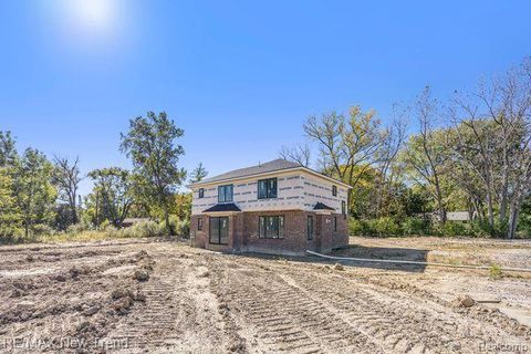 Tiny photo for 30476 Birchway Dr, Franklin Village, MI 48025 (MLS # 20261010293)