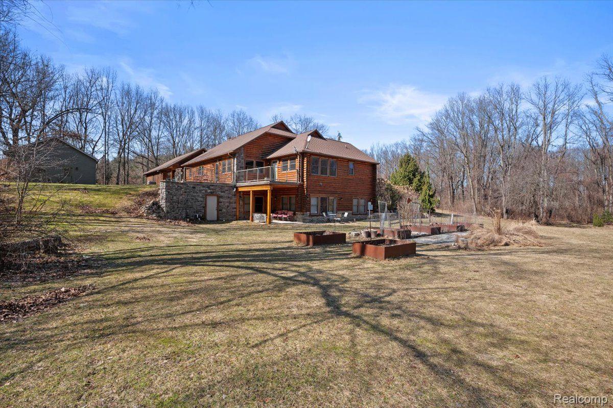 Groveland Township, Michigan 48462, United States, 5 Bedrooms Bedrooms, ,5 BathroomsBathrooms,Residential,Active,93544