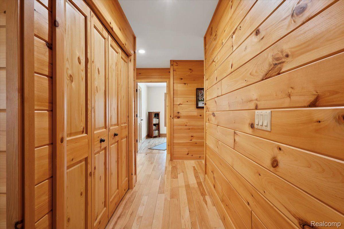 Groveland Township, Michigan 48462, United States, 5 Bedrooms Bedrooms, ,5 BathroomsBathrooms,Residential,Active,93544