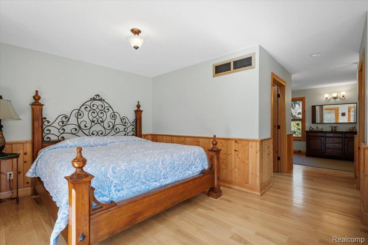 Groveland Township, Michigan 48462, United States, 5 Bedrooms Bedrooms, ,5 BathroomsBathrooms,Residential,Active,93544