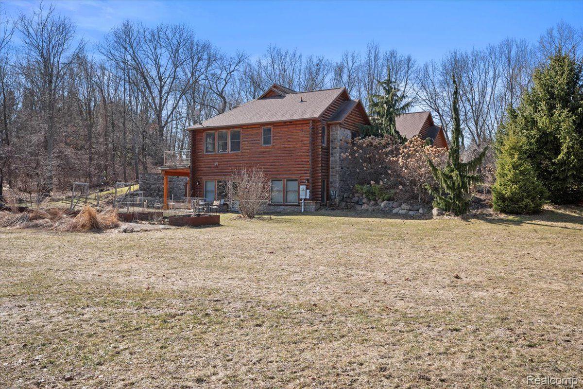 Groveland Township, Michigan 48462, United States, 5 Bedrooms Bedrooms, ,5 BathroomsBathrooms,Residential,Active,93544