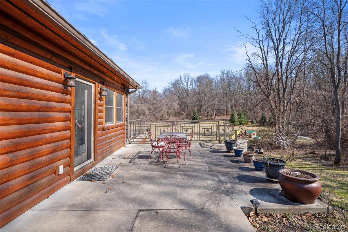 Groveland Township, Michigan 48462, United States, 5 Bedrooms Bedrooms, ,5 BathroomsBathrooms,Residential,Active,93544