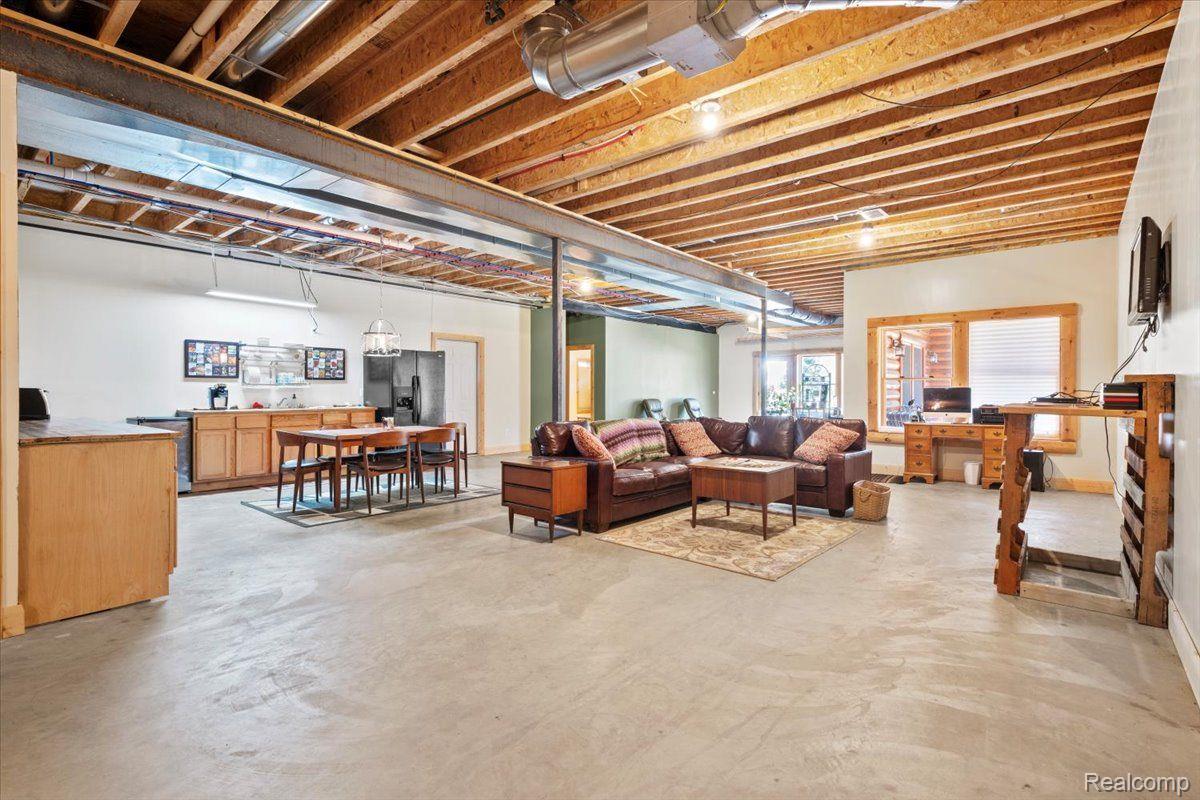 Groveland Township, Michigan 48462, United States, 5 Bedrooms Bedrooms, ,5 BathroomsBathrooms,Residential,Active,93544