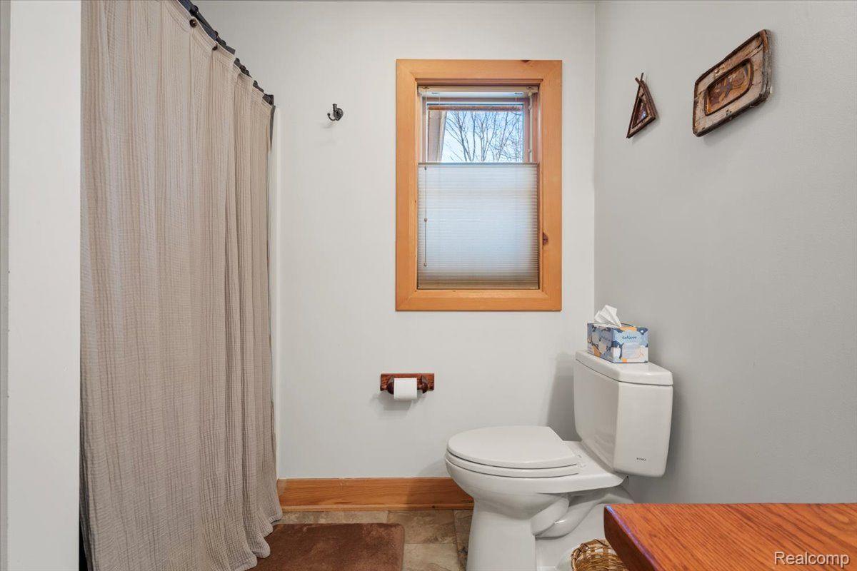 Groveland Township, Michigan 48462, United States, 5 Bedrooms Bedrooms, ,5 BathroomsBathrooms,Residential,Active,93544