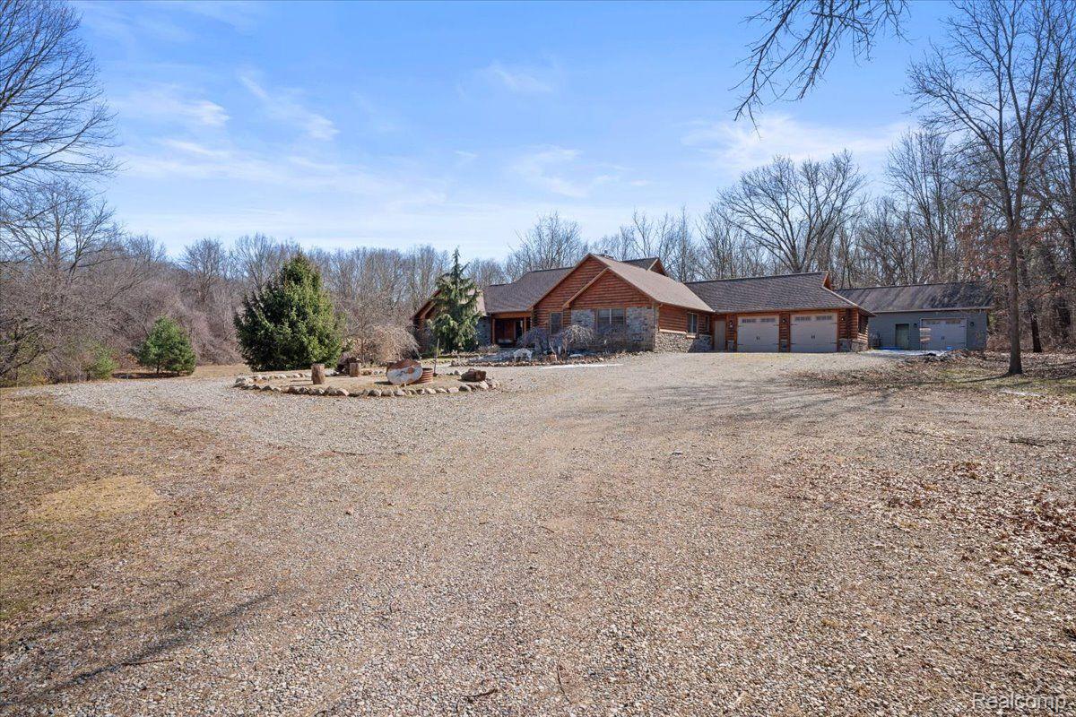 Groveland Township, Michigan 48462, United States, 5 Bedrooms Bedrooms, ,5 BathroomsBathrooms,Residential,Active,93544