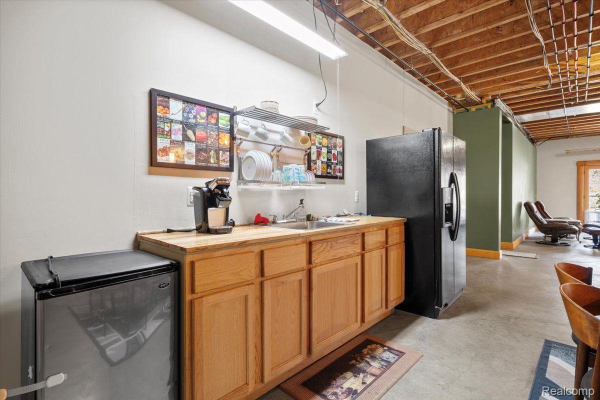 Groveland Township, Michigan 48462, United States, 5 Bedrooms Bedrooms, ,5 BathroomsBathrooms,Residential,Active,93544