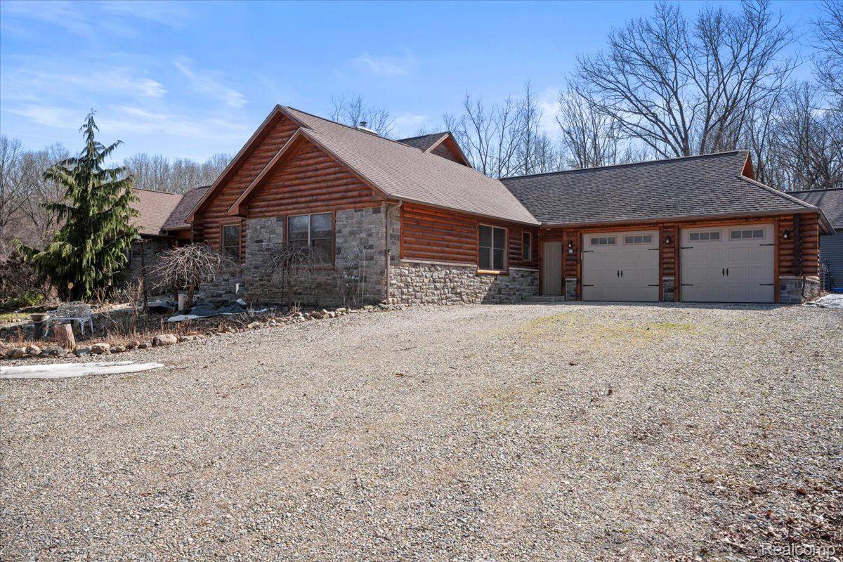 Groveland Township, Michigan 48462, United States, 5 Bedrooms Bedrooms, ,5 BathroomsBathrooms,Residential,Active,93544