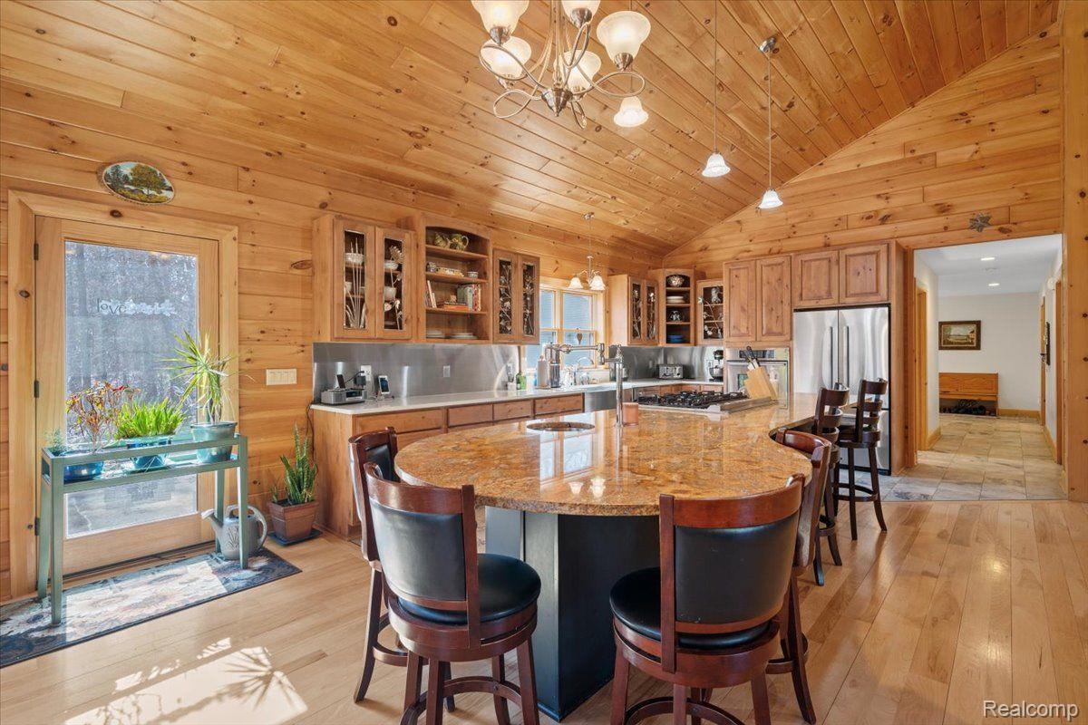 Groveland Township, Michigan 48462, United States, 5 Bedrooms Bedrooms, ,5 BathroomsBathrooms,Residential,Active,93544