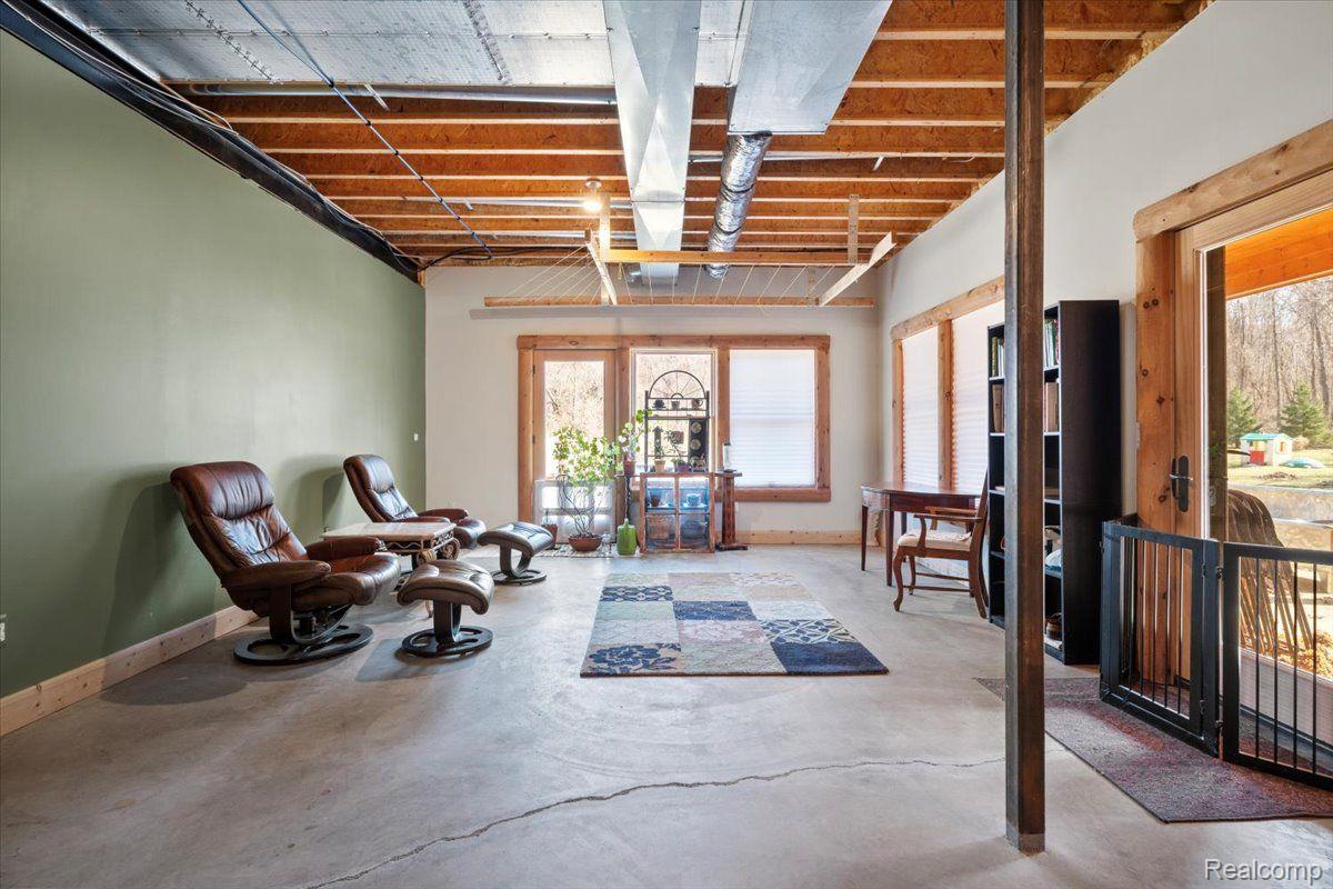 Groveland Township, Michigan 48462, United States, 5 Bedrooms Bedrooms, ,5 BathroomsBathrooms,Residential,Active,93544