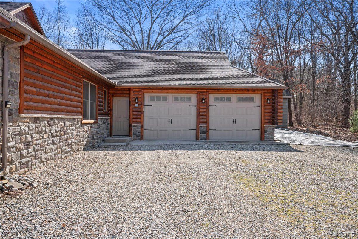 Groveland Township, Michigan 48462, United States, 5 Bedrooms Bedrooms, ,5 BathroomsBathrooms,Residential,Active,93544