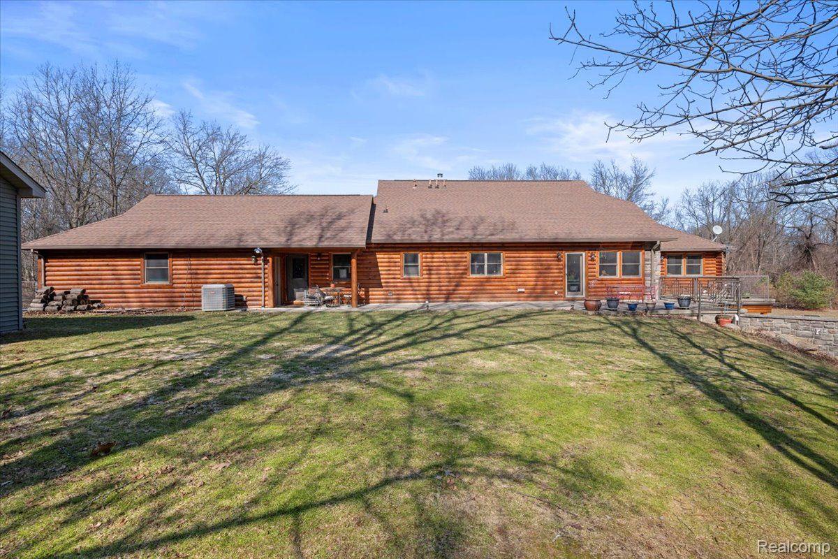 Groveland Township, Michigan 48462, United States, 5 Bedrooms Bedrooms, ,5 BathroomsBathrooms,Residential,Active,93544