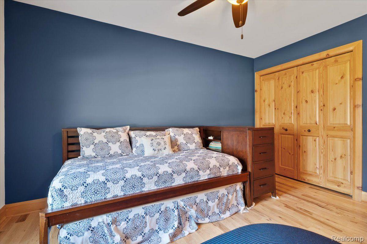 Groveland Township, Michigan 48462, United States, 5 Bedrooms Bedrooms, ,5 BathroomsBathrooms,Residential,Active,93544