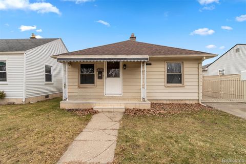 5939 Robindale Avenue Dearborn Heights City MI 48127