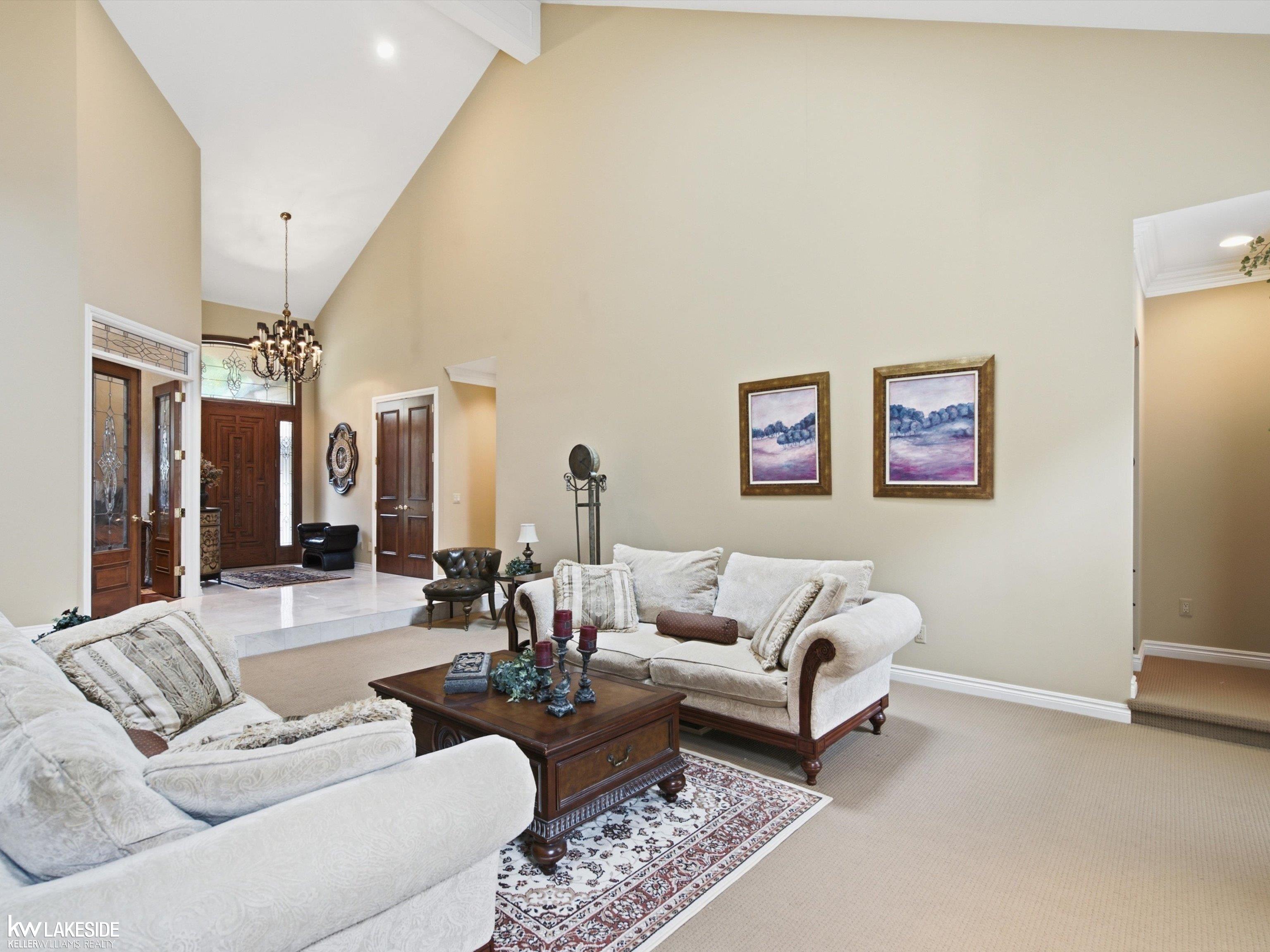 8804 Tournament Drive