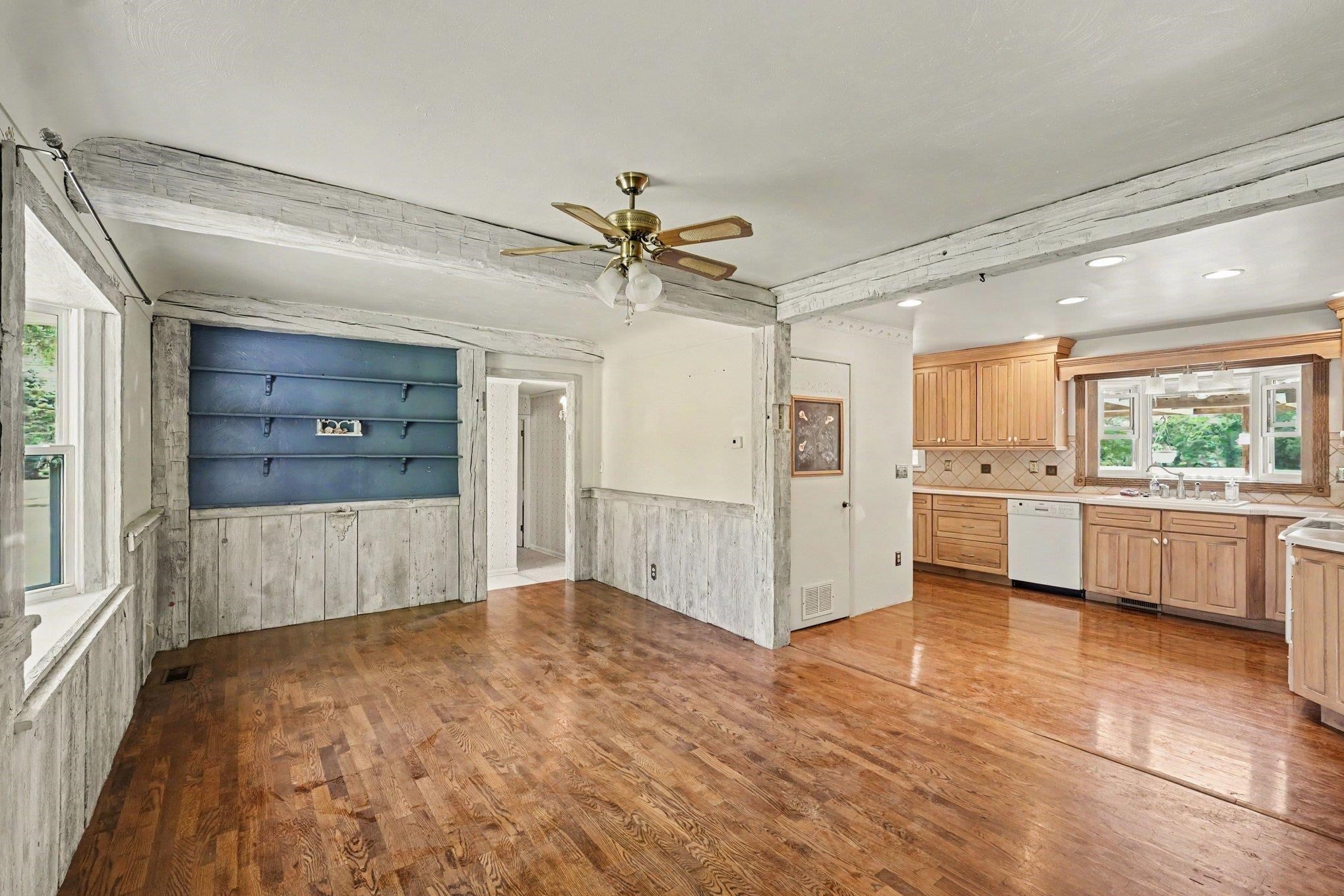 5486 Lippincott Boulevard
