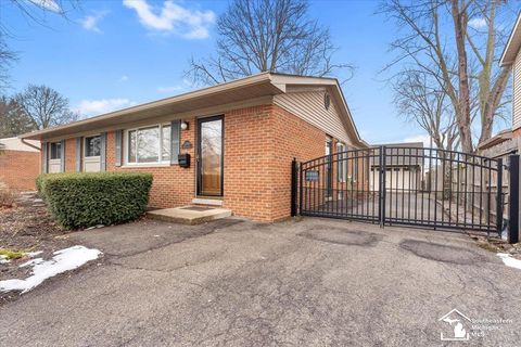 22066 Harmon Street Taylor City MI 48180