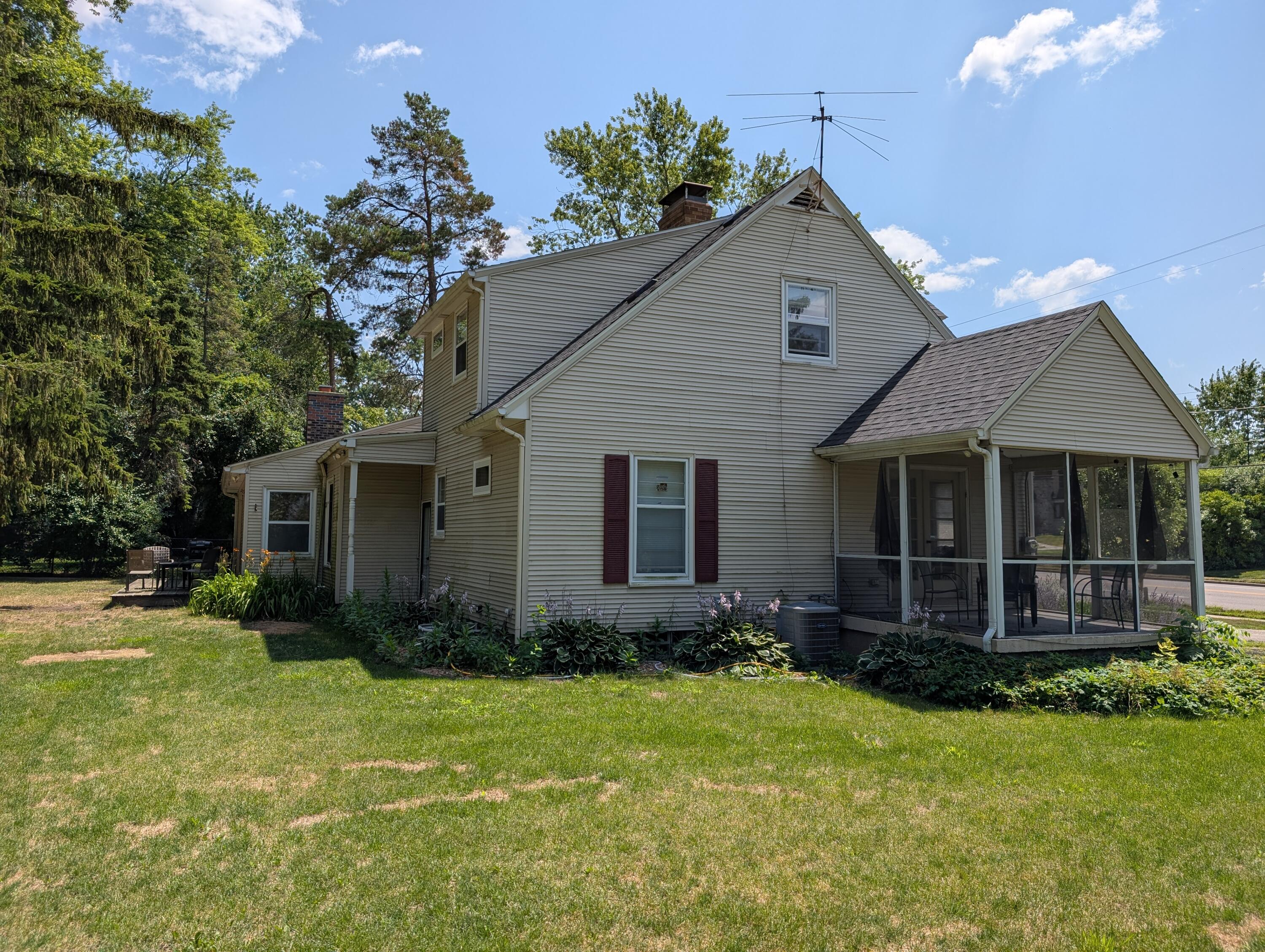 2639 Burton Street SE
