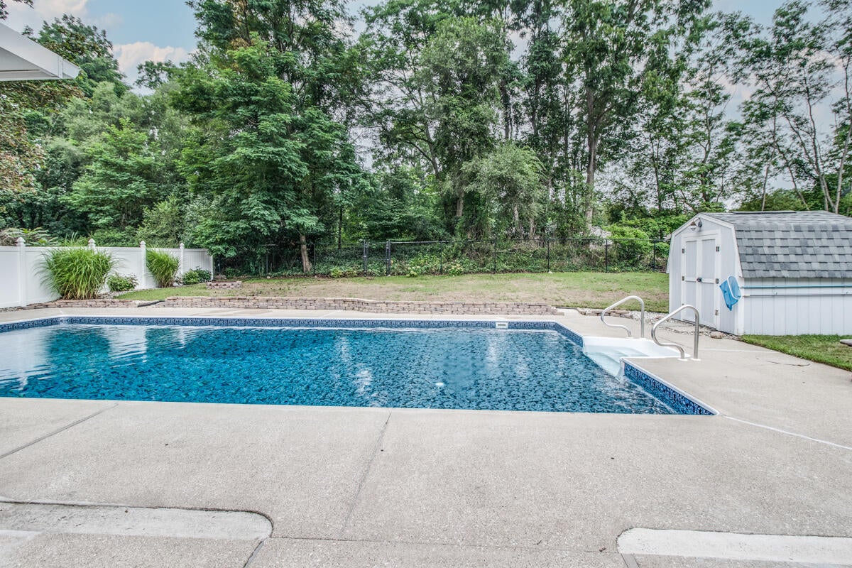231 Beachfield Drive