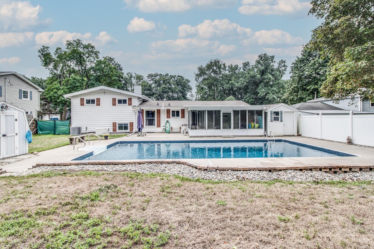 231 Beachfield Drive