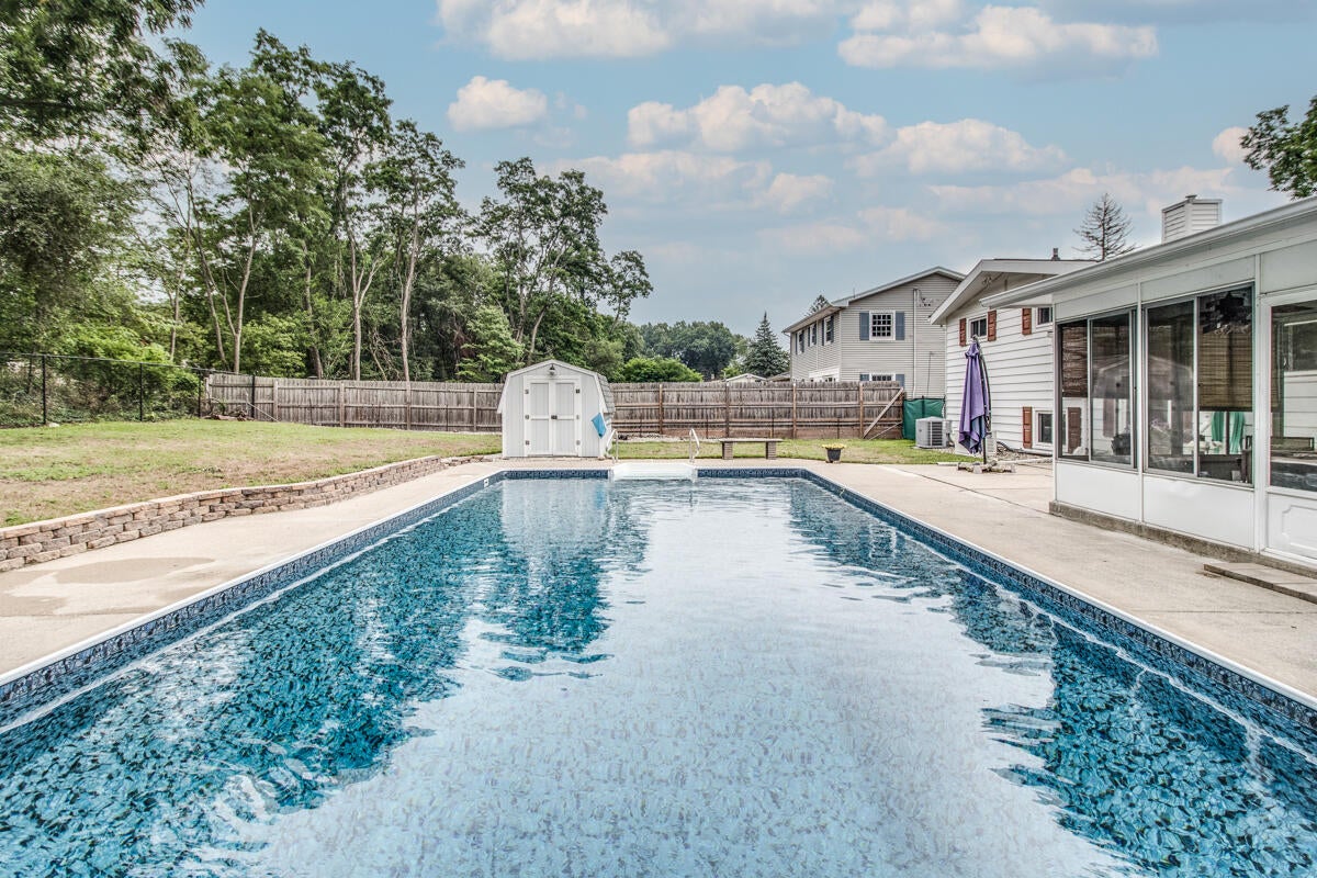231 Beachfield Drive
