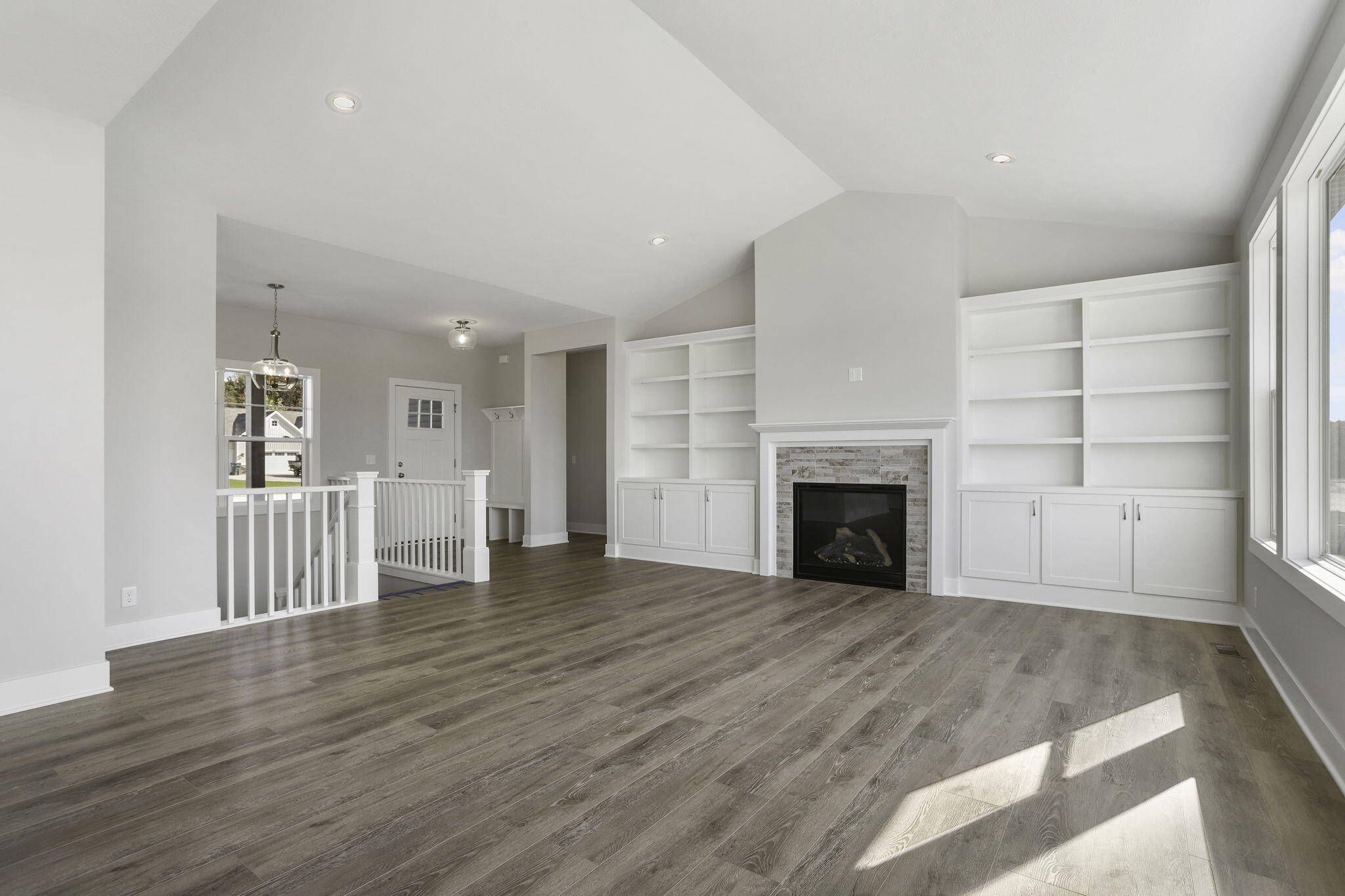 9423 Shoreway Drive