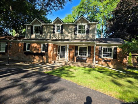 5352 W Doherty Drive West Bloomfield Charter Township MI 48323