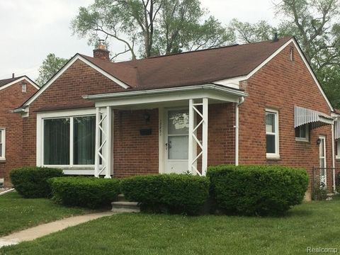 12851 Rosemary Boulevard Oak Park City MI 48237