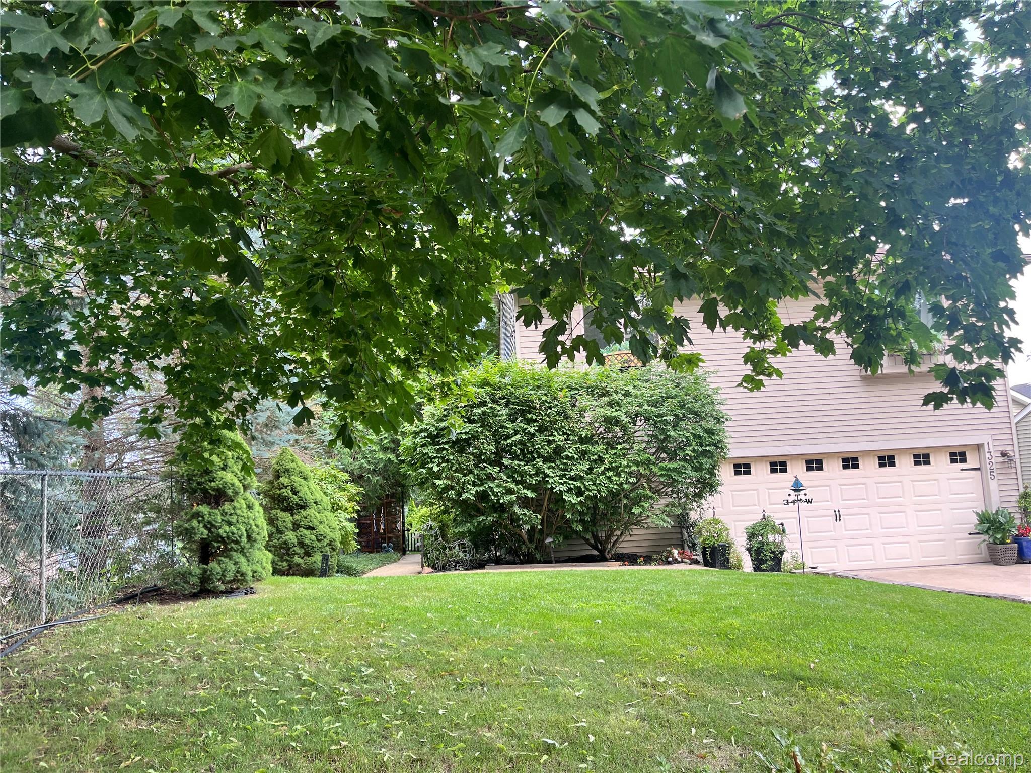 1325 Beach Drive