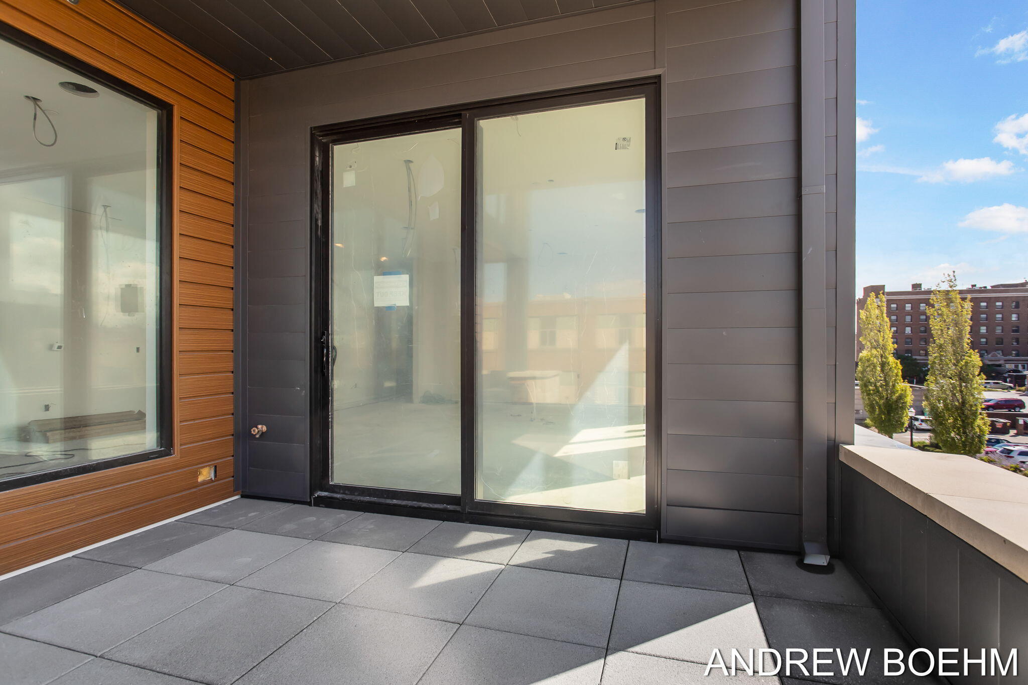 159 S River Avenue 403