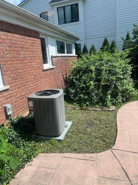 Birmingham City, Michigan 48009, United States, 2 Bedrooms Bedrooms, ,2 BathroomsBathrooms,Residential,Active,142833