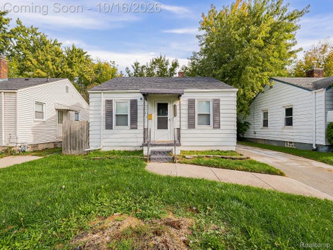 Tiny photo for 18565 Kenosha Street, Harper Woods City, MI 48225 (MLS # 20261082868)