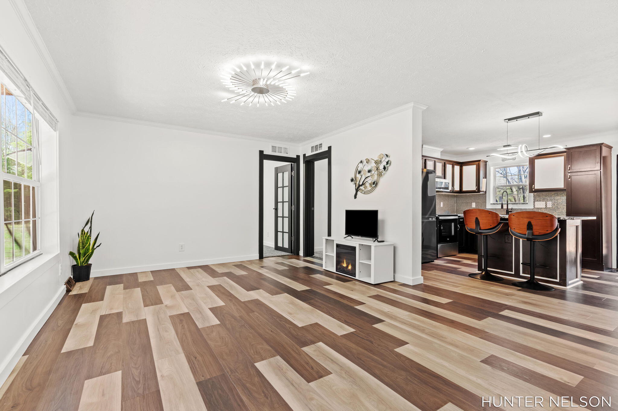 3088 Central Road