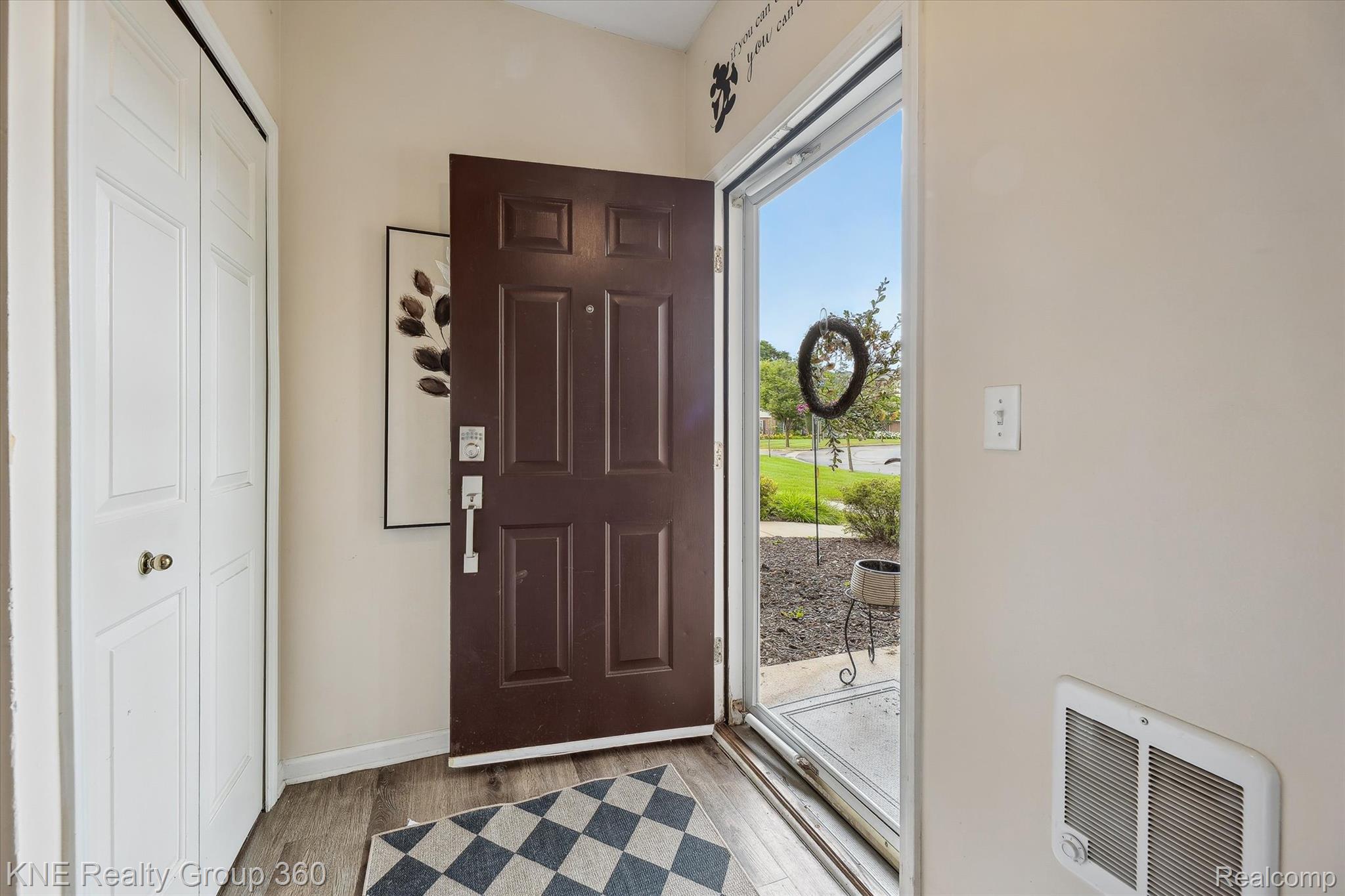 1044 Shiawassee Circle